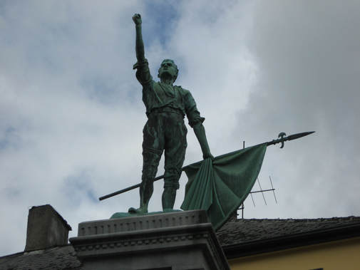 Rebel statue of Pikeman